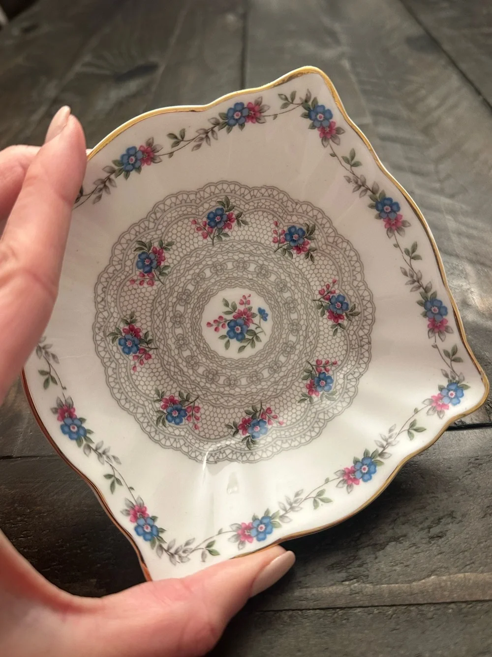 Vintage Tuscan Honiton Lace Trinket Dish Fine English Bone China